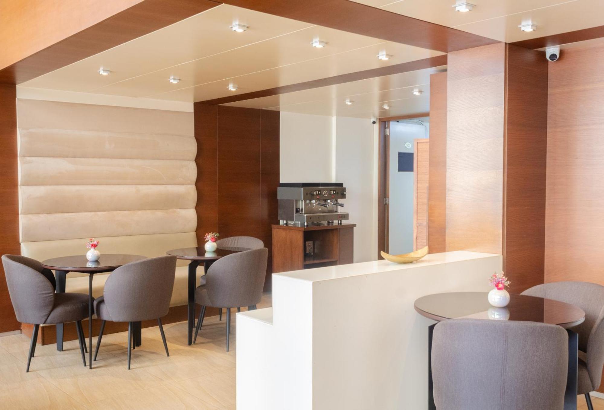 Britannia 4*